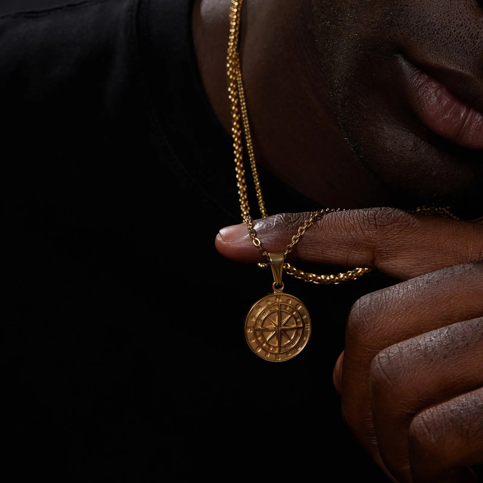 Mayfair Sovereign Pendant – Old-Money Coin Necklace